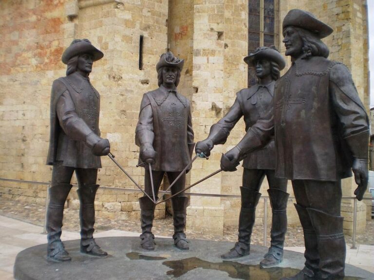 statues of the Musketeers of Condom (France, 32)